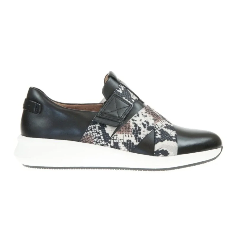 Clarks Women's Un Rio Strap Sneaker Brown and Black Snake Print Size 7.5
